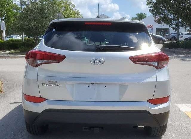 Hyundai Tucson full